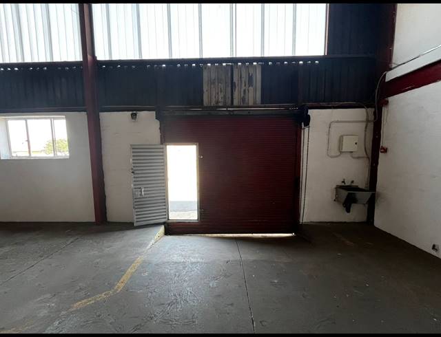 371M² WAREHOUSE TO LET IN ANDERBOLT